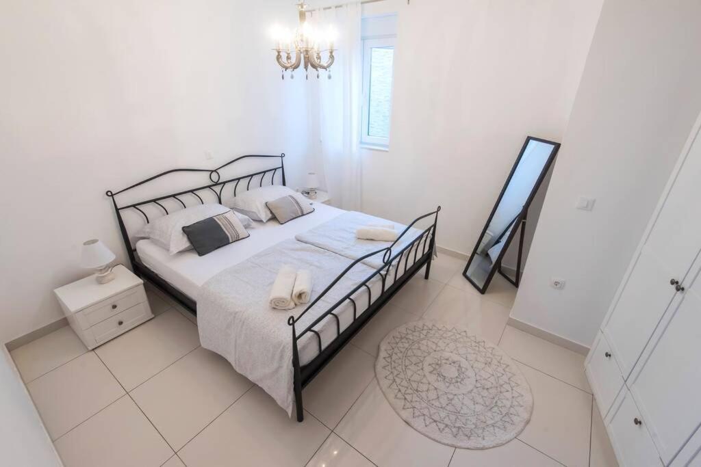 דירות Apartman M&S 1 Kali, Otok Ugljan מראה חיצוני תמונה